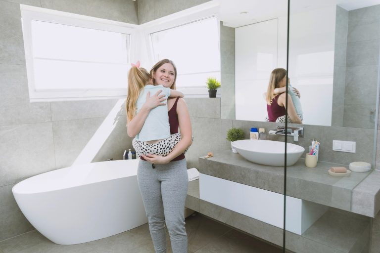 Dale un cambio a tu baño con productos modernos y funcionales